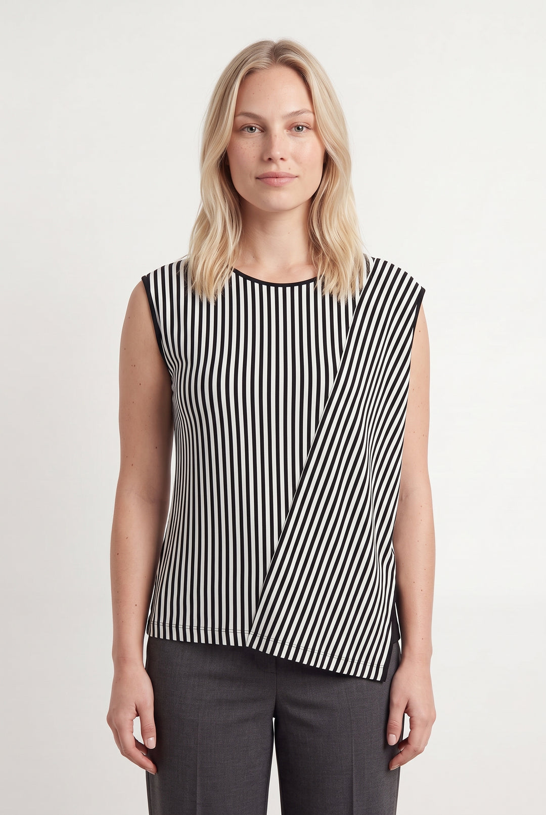 Blouse Noire et Blanche - Taille L/40 de la marque Indies | PARAD120592 - Vendu par Paradigme - Image 1