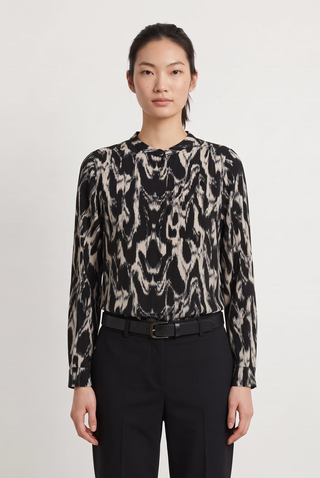 Blouse Noire et Blanche - Taille M/38 de la marque La Fée Maraboutée | PARAD120727 - Vendu par Paradigme - Image 1