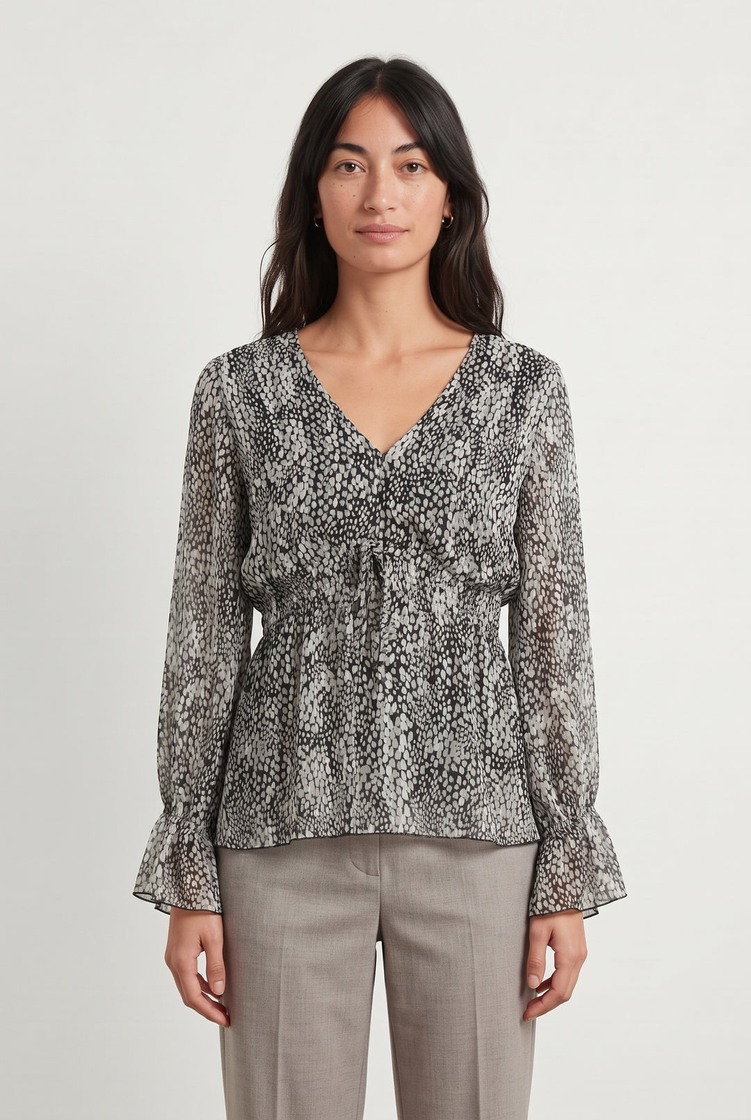 Blouse Noire et Blanche - Taille M/38 de la marque La Fée Maraboutée | PARAD120751 - Vendu par Paradigme - Image 1