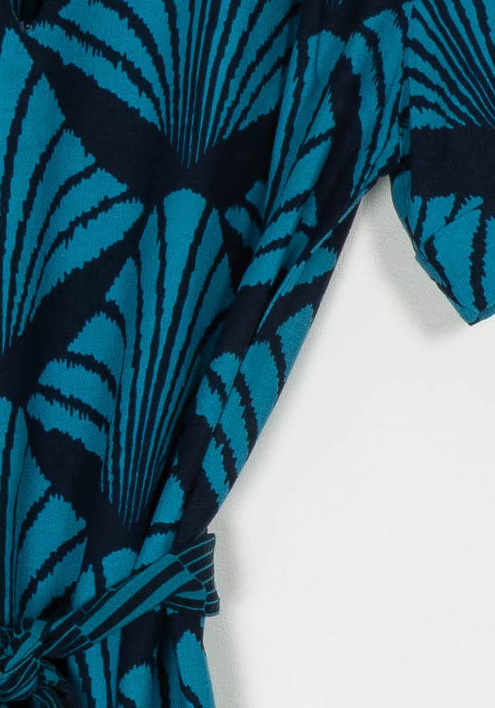 Robe Portefeuille Bleue et Noire - Taille M/38 de la marque La Fée Maraboutée | PARAD120903 - Vendu par Paradigme - Image 3