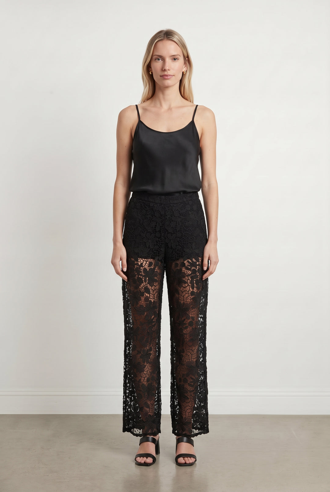 Pantalon En Dentelle Noir - Taille M/38 de la marque IKKS | PARAD121166 - Vendu par Paradigme - Image 1