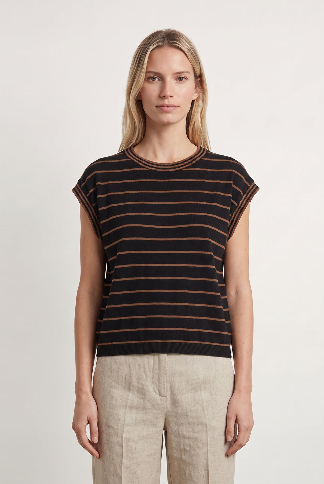 Pull Noir et Marron - Taille M/38 de la marque La Fée Maraboutée | PARAD121231 - Vendu par Paradigme - Image 1