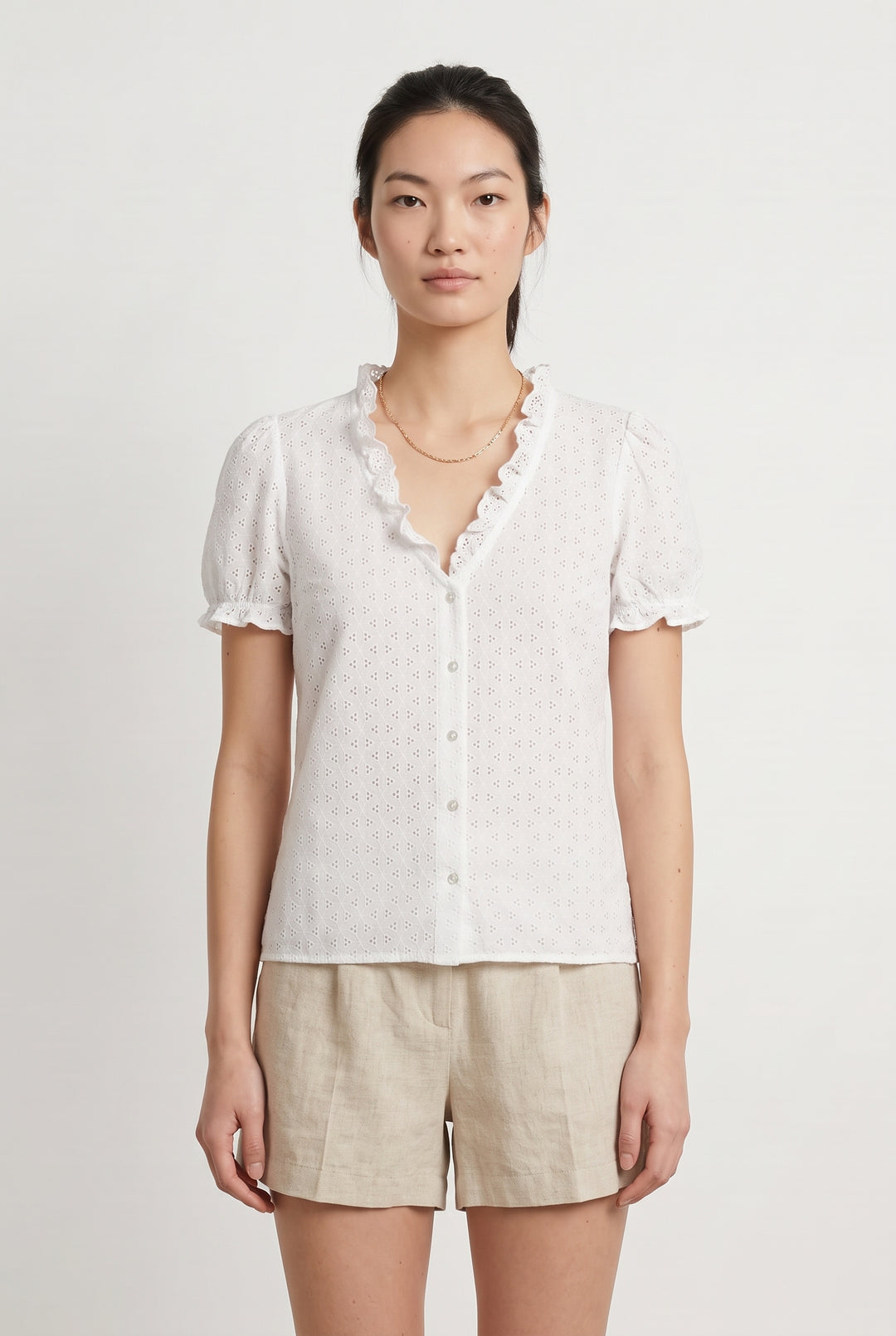 Blouse Brodée Blanche - Taille M/38 de la marque Balzac Paris | PARAD121235 - Vendu par Paradigme - Image 1