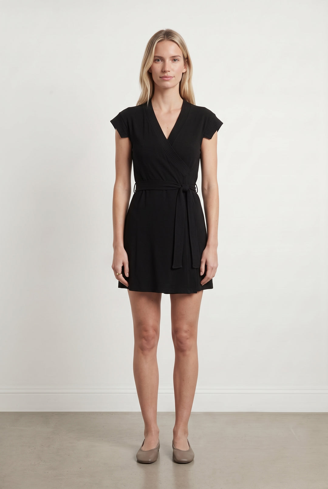 Robe Portefeuille Noire - Taille S/36 de la marque Soeur | PARAD121602 - Vendu par Paradigme - Image 1