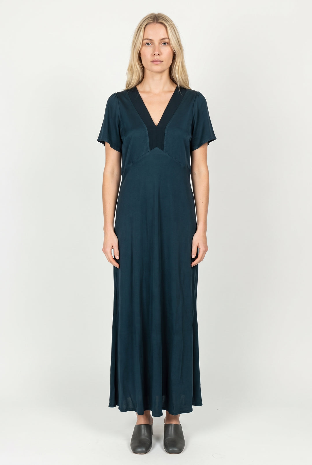 Robe Longue Bleue - Taille XL/42 de la marque La Fée Maraboutée | PARAD121744 - Vendu par Paradigme - Image 1