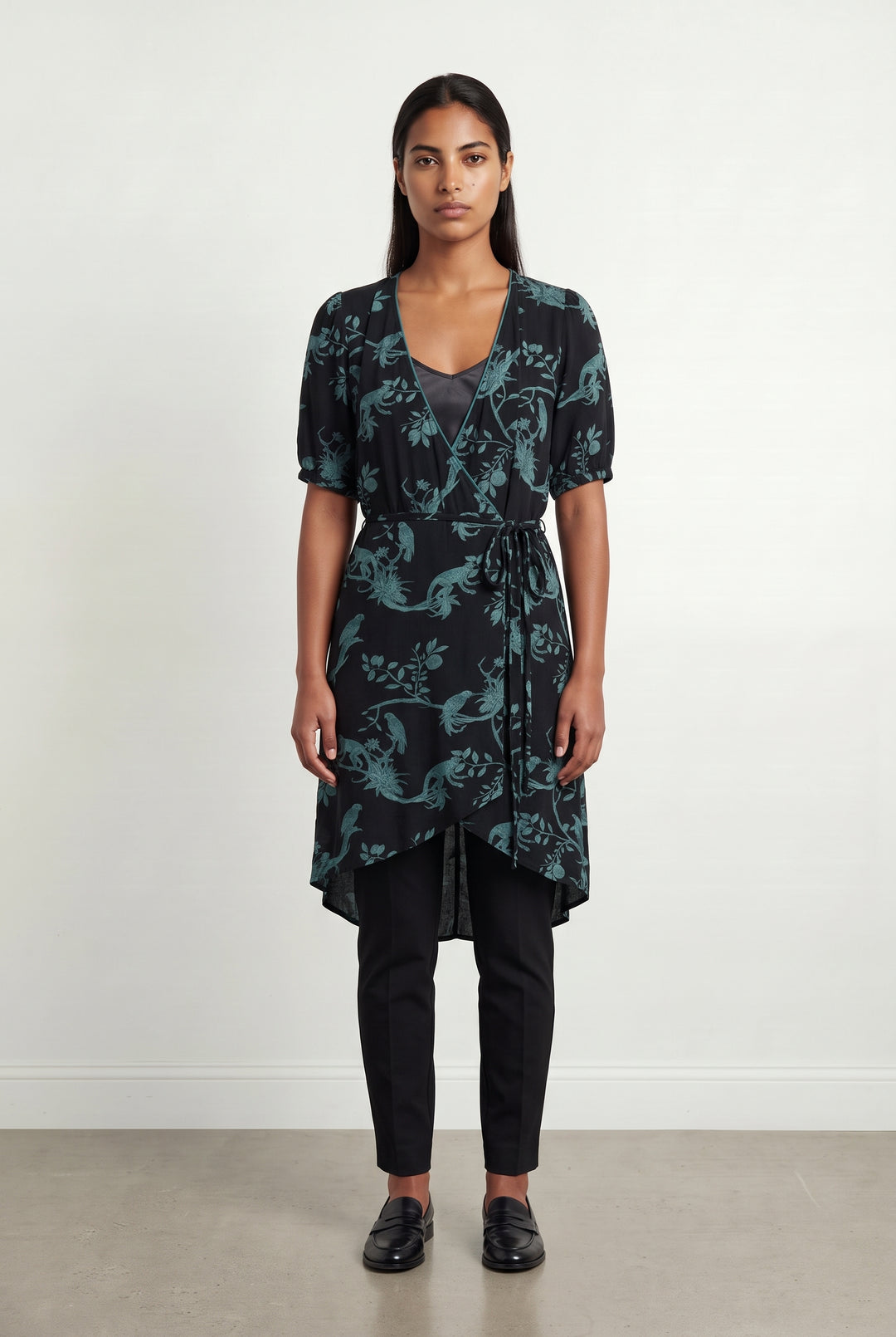 Robe Noire et Verte - Taille L/40 de la marque La Fée Maraboutée | PARAD121757 - Vendu par Paradigme - Image 1