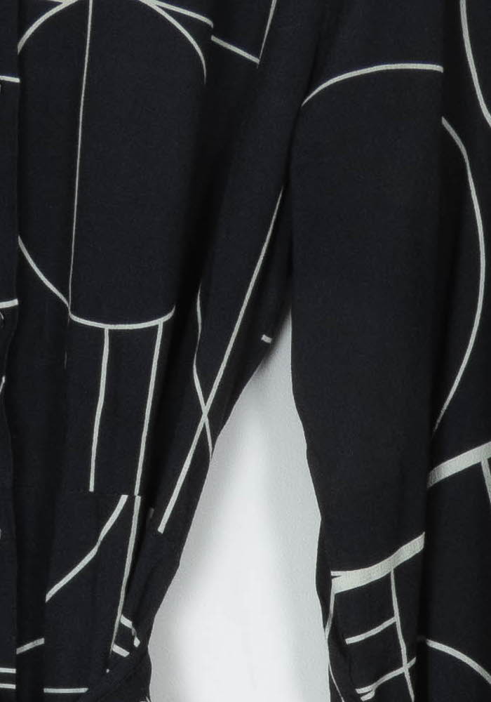 Robe longue noire et blanche - Taille M/38 de la marque La Fée Maraboutée | PARAD121871 - Vendu par Paradigme - Image 3