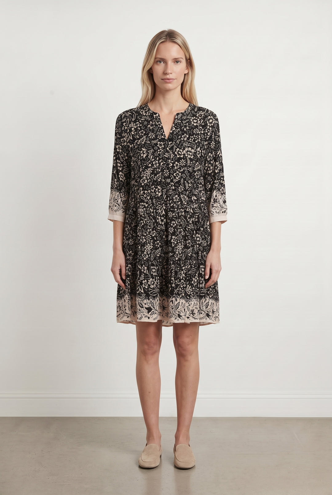 Robe Courte Noire et Beige - Taille S/36 de la marque Gerard Darel | PARAD122454 - Vendu par Paradigme - Image 1