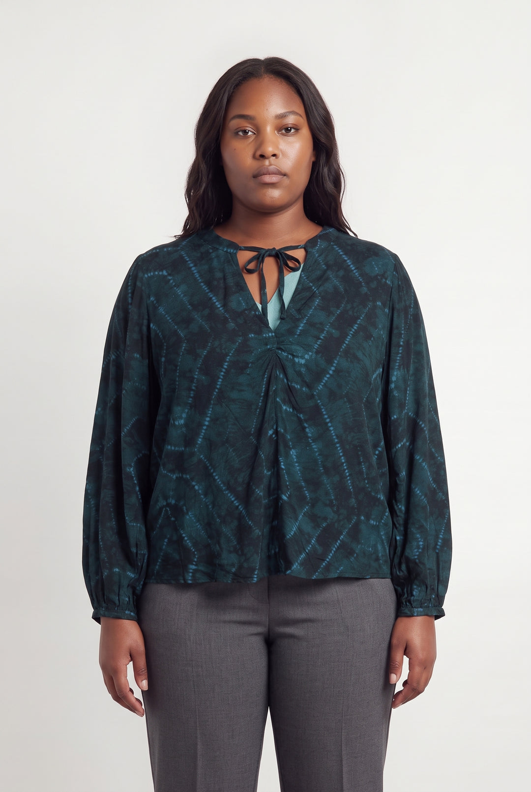 Blouse Verte et Bleue - Taille XXXL/46 de la marque La Fée Maraboutée | PARAD122710 - Vendu par Paradigme - Image 1