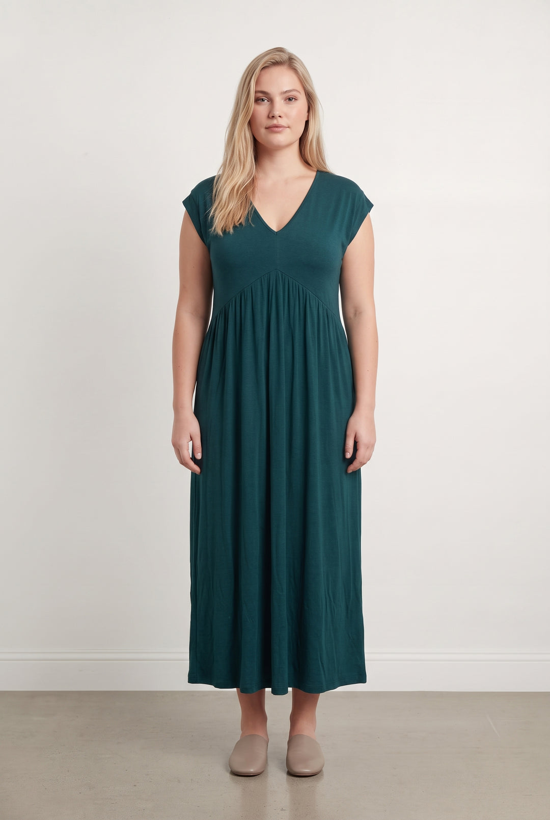 Robe Longue Verte - Taille XXL/44 de la marque La Fée Maraboutée | PARAD122712 - Vendu par Paradigme - Image 1