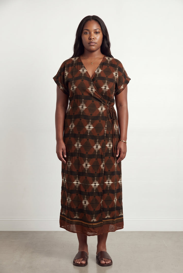 Robe Longue Marron et Noire - Taille XXL/44 de la marque La Fée Maraboutée | PARAD122716 - Vendu par Paradigme - Image 1