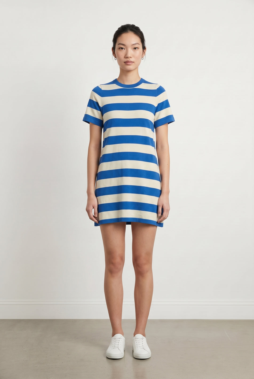 Robe Courte Bleue et Blanche - Taille M/38 de la marque Petite Mendigote | PARAD122761 - Vendu par Paradigme - Image 1