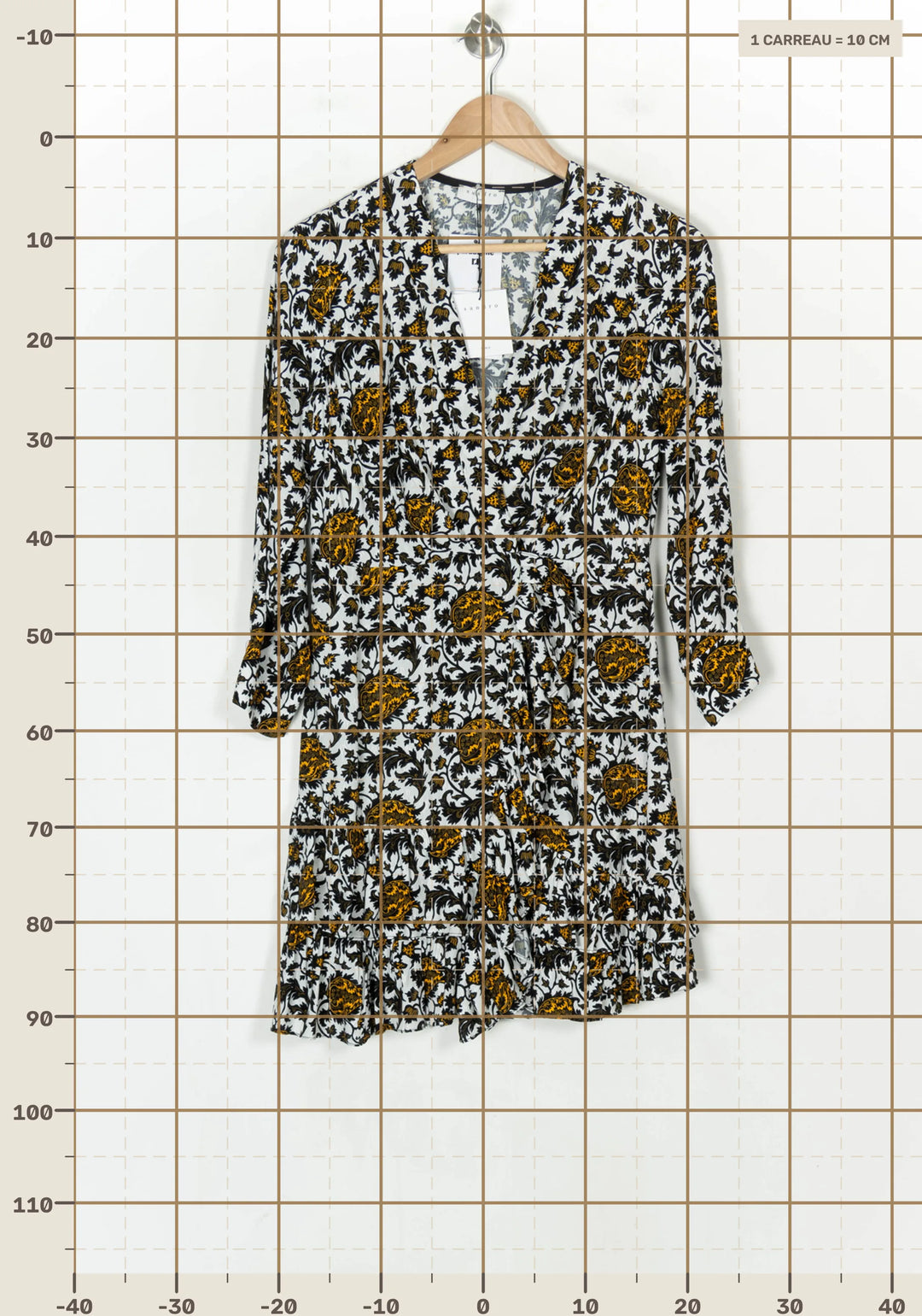 Robe Courte Blanche Et Noire - Taille M/38 de la marque Sandro | PARAD123742 - Vendu par Paradigme - Image 4