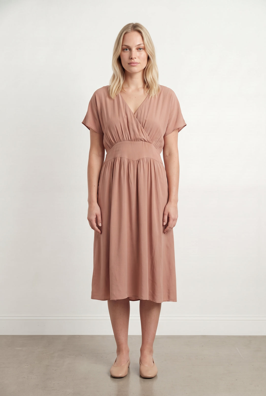 Robe Midi Rose - Taille L/40 de la marque Caroll | PARAD123822 - Vendu par Paradigme - Image 1