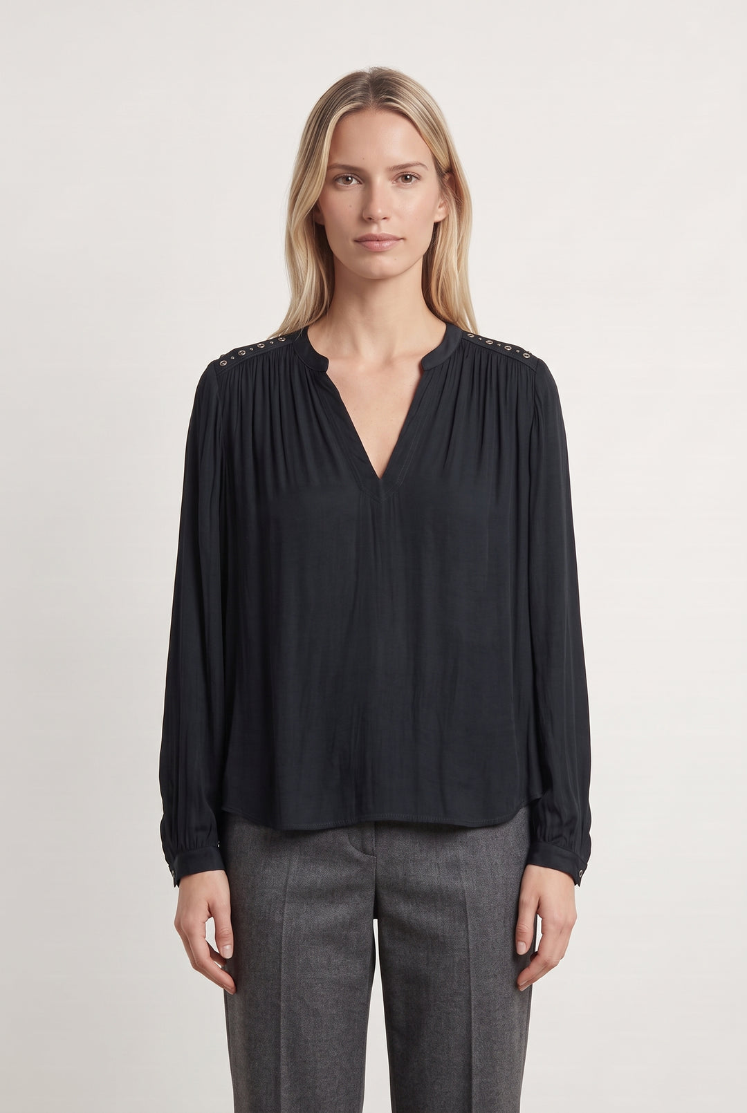 Blouse Noire - Taille S/36 de la marque IKKS | PARAD123834 - Vendu par Paradigme - Image 1