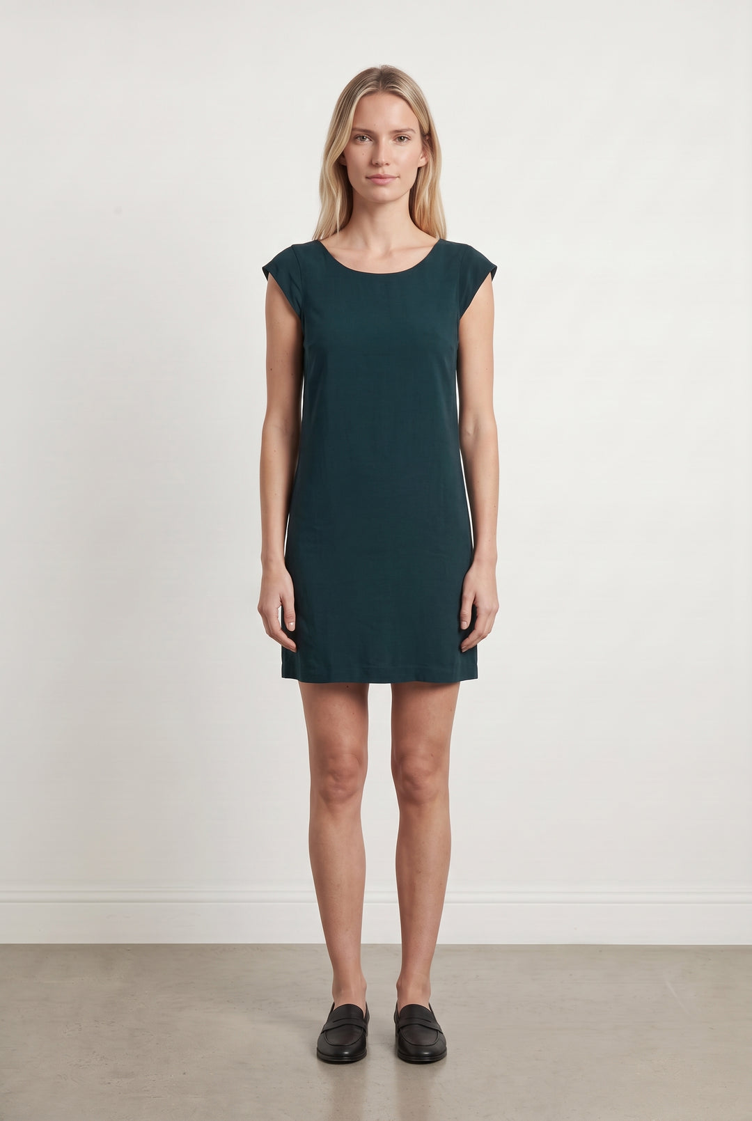 Robe Courte Verte - Taille M/38 de la marque Kookai | PARAD123864 - Vendu par Paradigme - Image 1