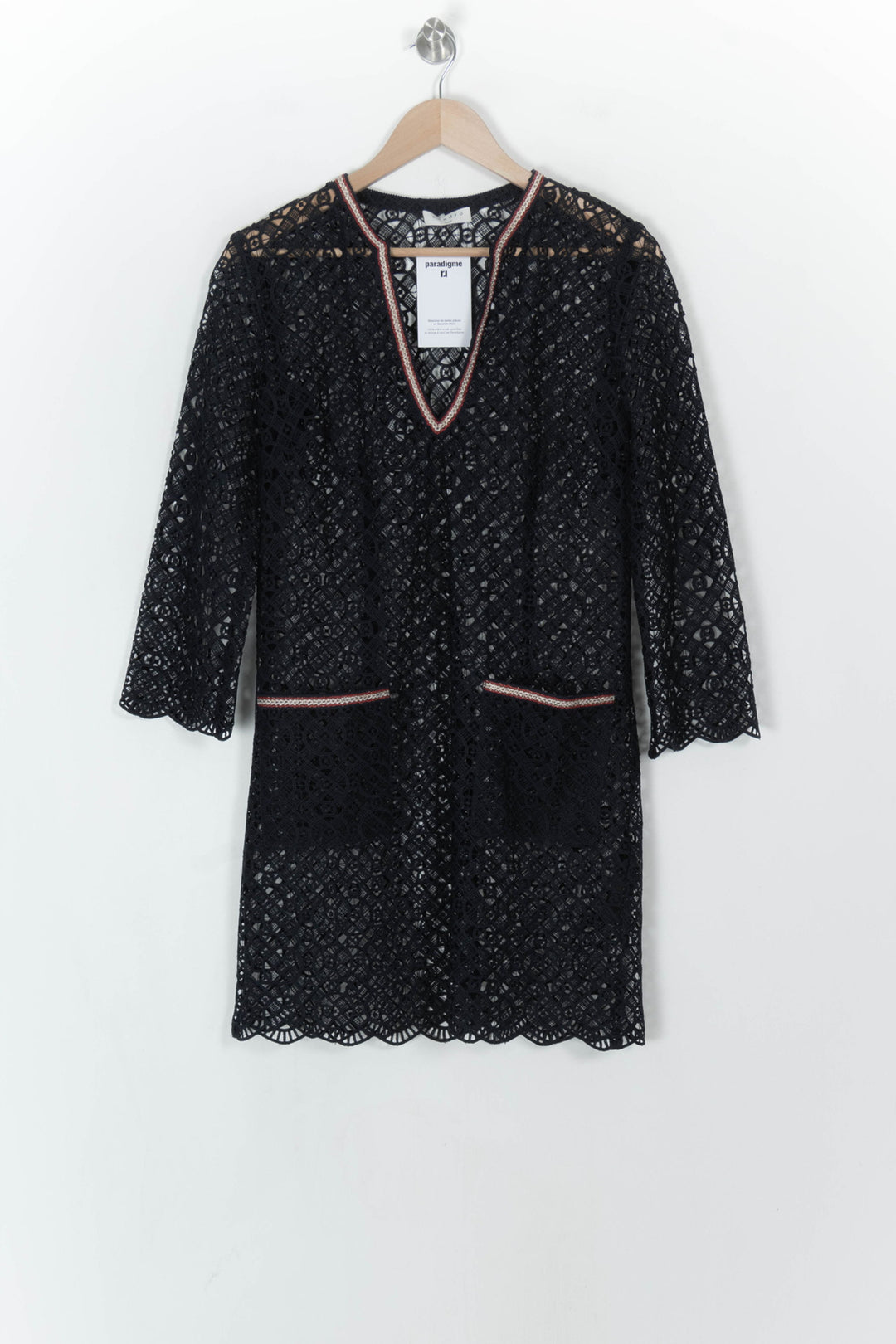 Robe Courte Noire - Taille M/38 de la marque Sandro | PARAD123907 - Vendu par Paradigme - Image 2