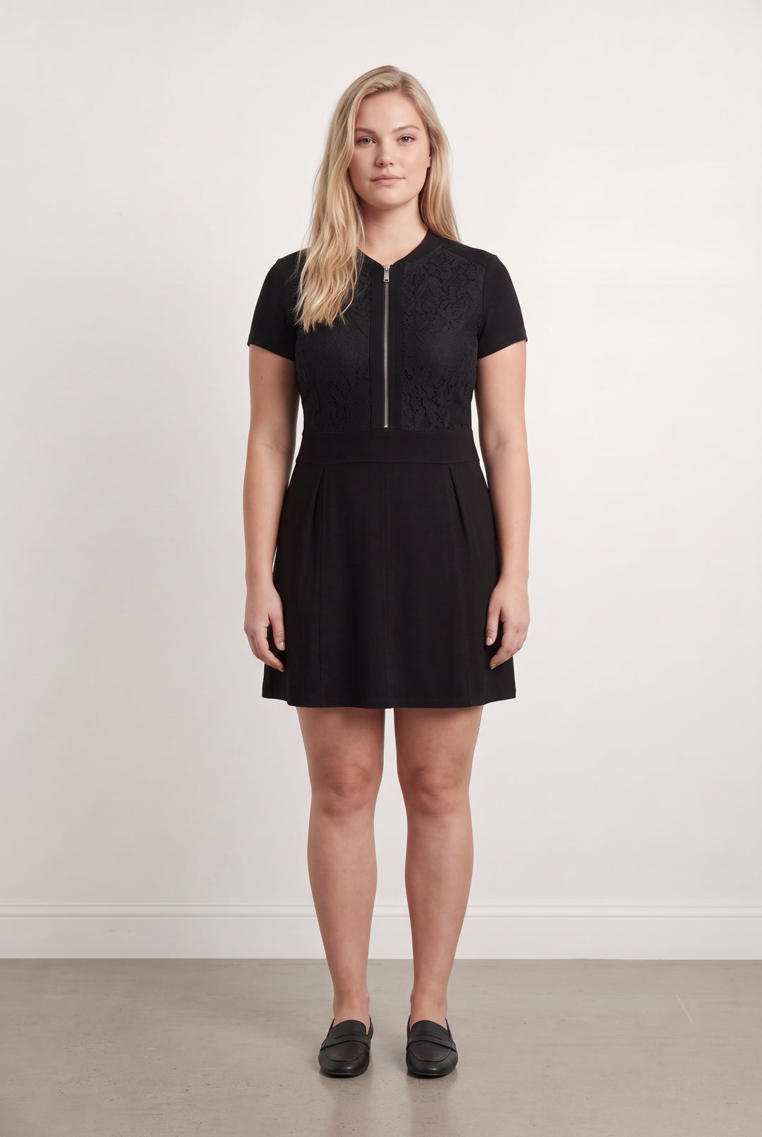 Robe Courte Noire - Taille XL/42 de la marque IKKS | PARAD124015 - Vendu par Paradigme - Image 1