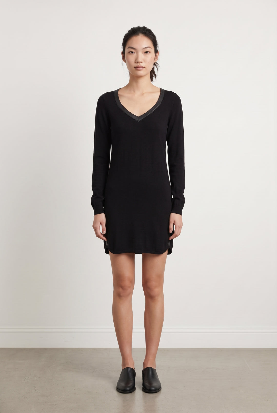 Robe Courte Noire - Taille M/38 de la marque Comptoir des Cotonniers | PARAD124056 - Vendu par Paradigme - Image 1