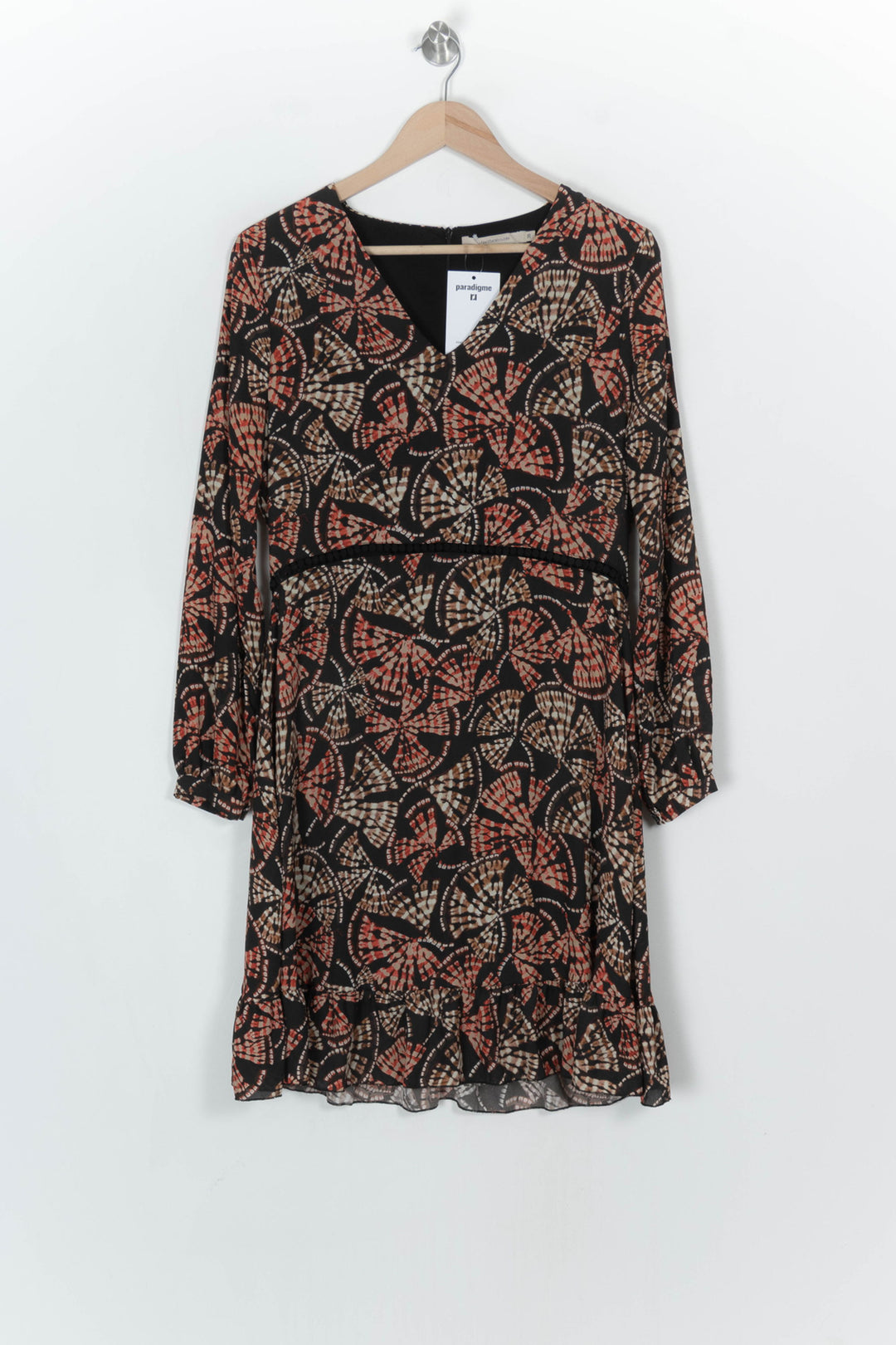 Robe Noire et Rouge - Taille M/38 de la marque La Fée Maraboutée | PARAD124188 - Vendu par Paradigme - Image 2