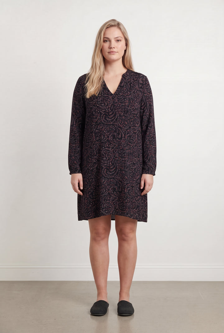 Robe Noire - Taille XL/42 de la marque La Fée Maraboutée | PARAD124194 - Vendu par Paradigme - Image 1