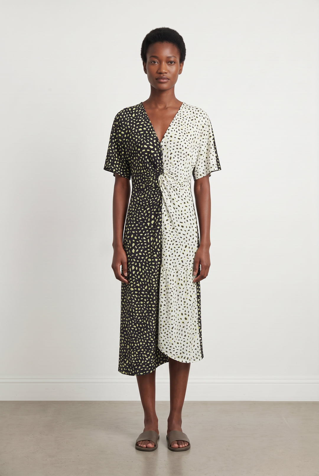 Robe Midi Noire et Blanche - Taille XS/34 de la marque Bimba y Lola | PARAD124298 - Vendu par Paradigme - Image 1