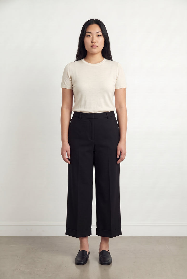 Pantalon Court Noir - Taille XL/42 de la marque La Fée Maraboutée | PARAD124527 - Vendu par Paradigme - Image 1