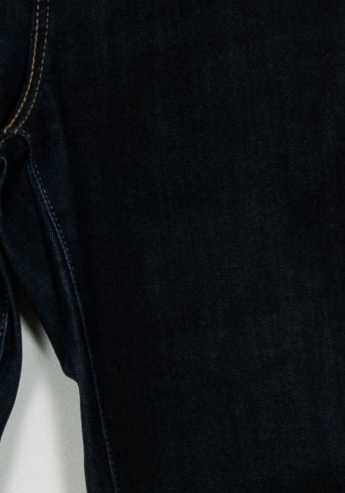 Jean Droit Bleu
 - Taille L/40 de la marque Levi&