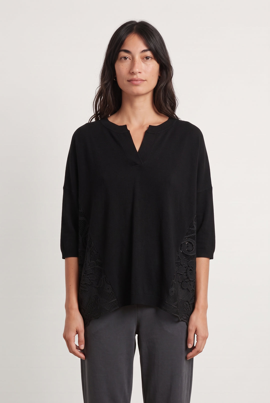 Pull À Col V Noir - Taille S/36 de la marque Claudie Pierlot | PARAD124782 - Vendu par Paradigme - Image 1