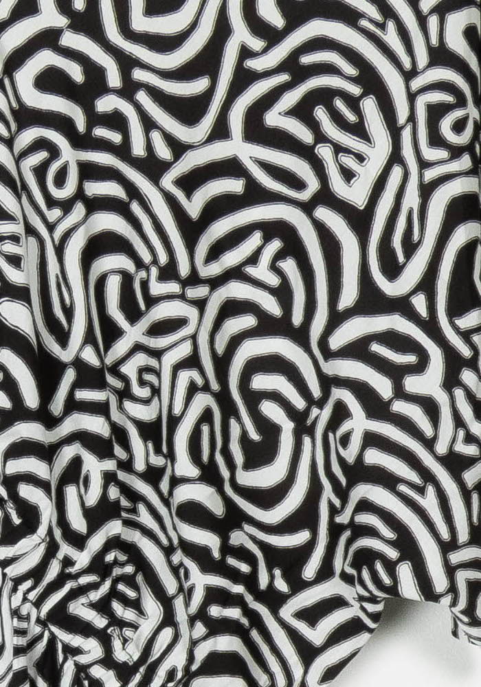 Robe Longue Noire et Blanche - Taille L/40 de la marque La Fée Maraboutée | PARAD124864 - Vendu par Paradigme - Image 3