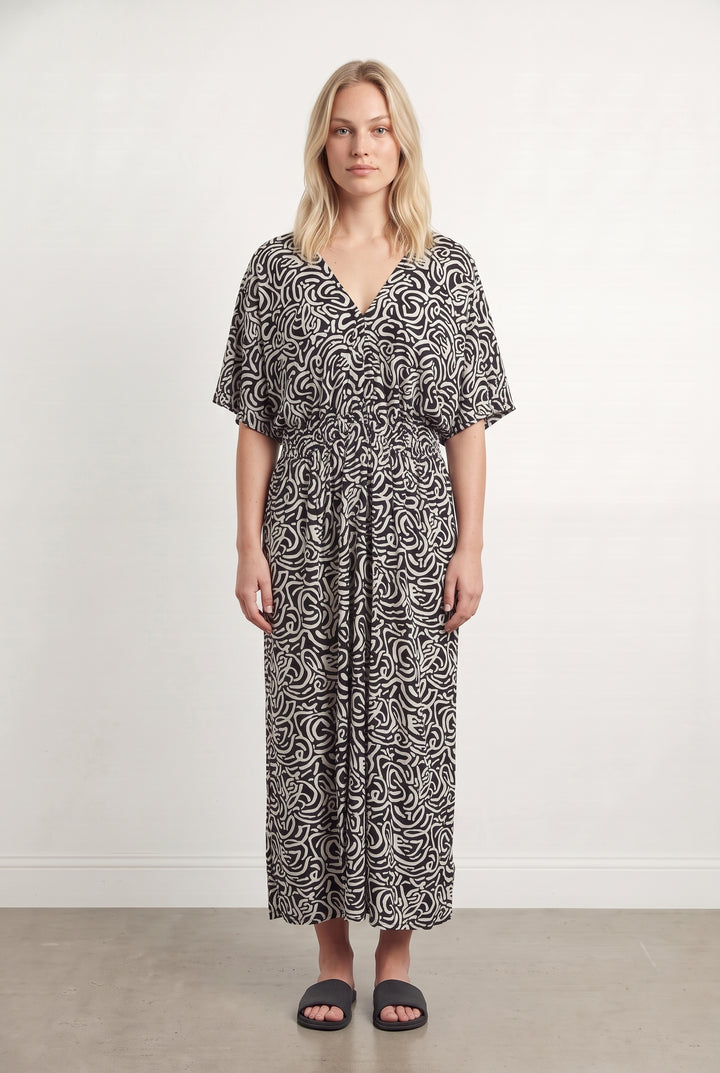 Robe Longue Noire et Blanche - Taille L/40 de la marque La Fée Maraboutée | PARAD124864 - Vendu par Paradigme - Image 1