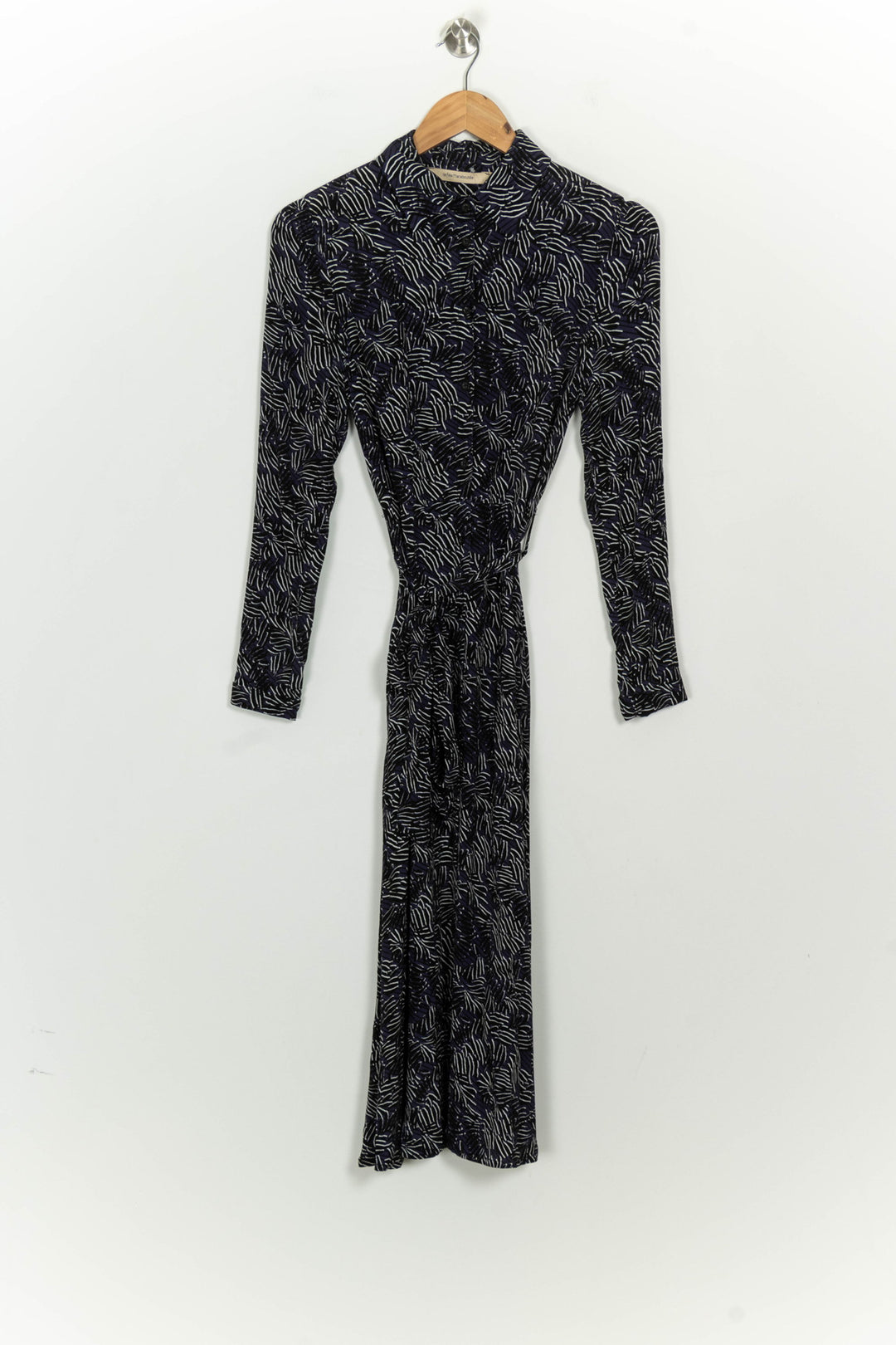 Robe Chemise Noire et Blanche - Taille S/36 de la marque La Fée Maraboutée | PARAD125627 - Vendu par Paradigme - Image 2
