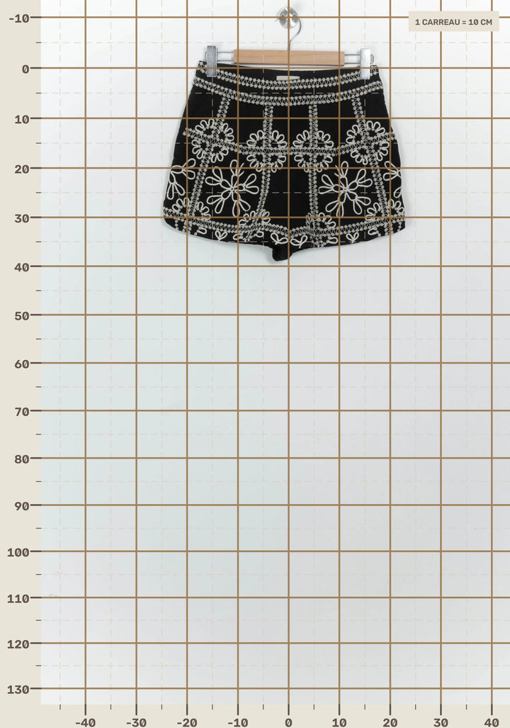 Short Brodé Noir - Taille M/38 de la marque Sézane | PARAD125732 - Vendu par Paradigme - Image 4