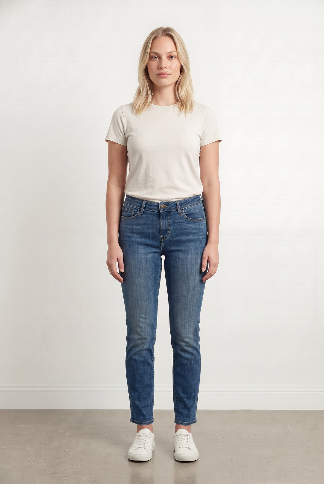Jean Slim Bleu - Taille L/40 de la marque Levi&