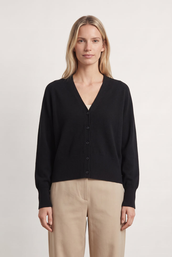 Cardigan Noir - Taille M/38 de la marque La Française | PARAD126124 - Vendu par Paradigme - Image 1