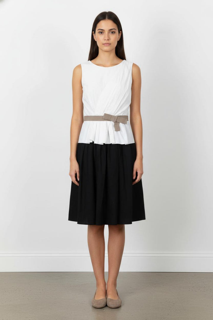 Robe Blanche et Noire - Taille M/38 de la marque Paule Ka | PARAD13195 - Vendu par Paradigme - Image 1