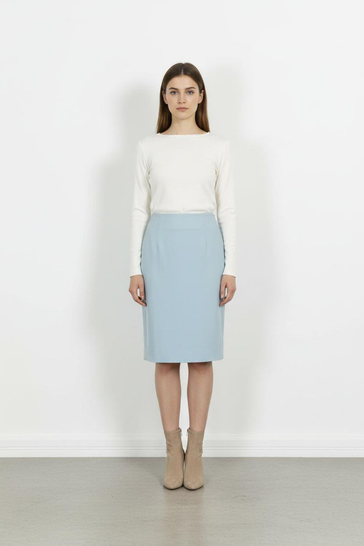 Jupe Droite Bleue - Taille M/38 de la marque Paule Ka | PARAD15197 - Vendu par Paradigme - Image 1