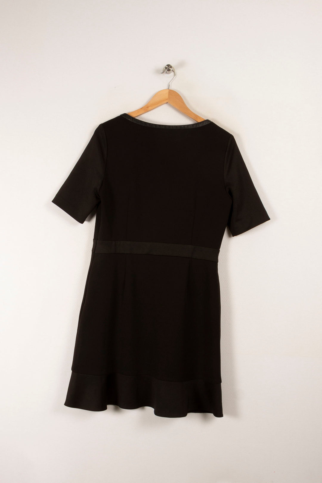 Robe Courte Noire - Taille L/40 de la marque ZAPA | PARAD22872 - Vendu par Paradigme - Image 4