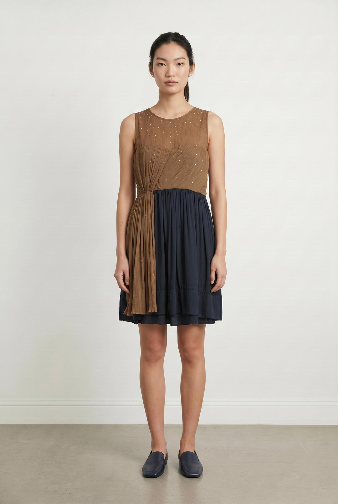 Robe Courte Marron et Noire - Taille S/36 de la marque Maje | PARAD22883 - Vendu par Paradigme - Image 1