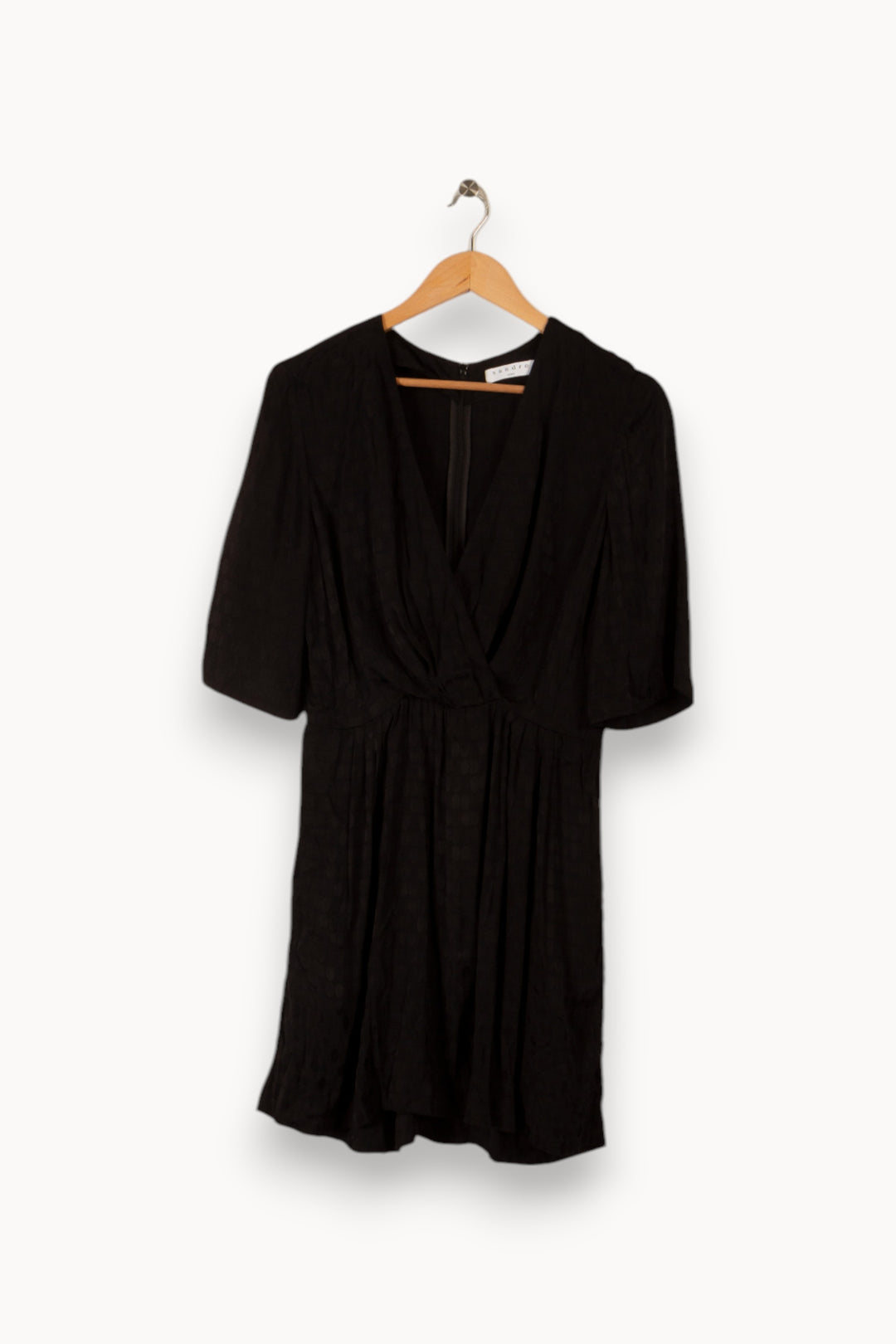 Robe noire - Taille L/40 de la marque Sandro | PARAD26203 - Vendu par Paradigme - Image 1