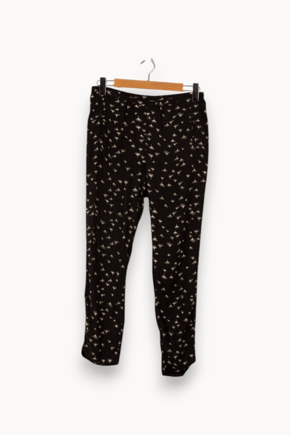 Pantalon noir à motifs