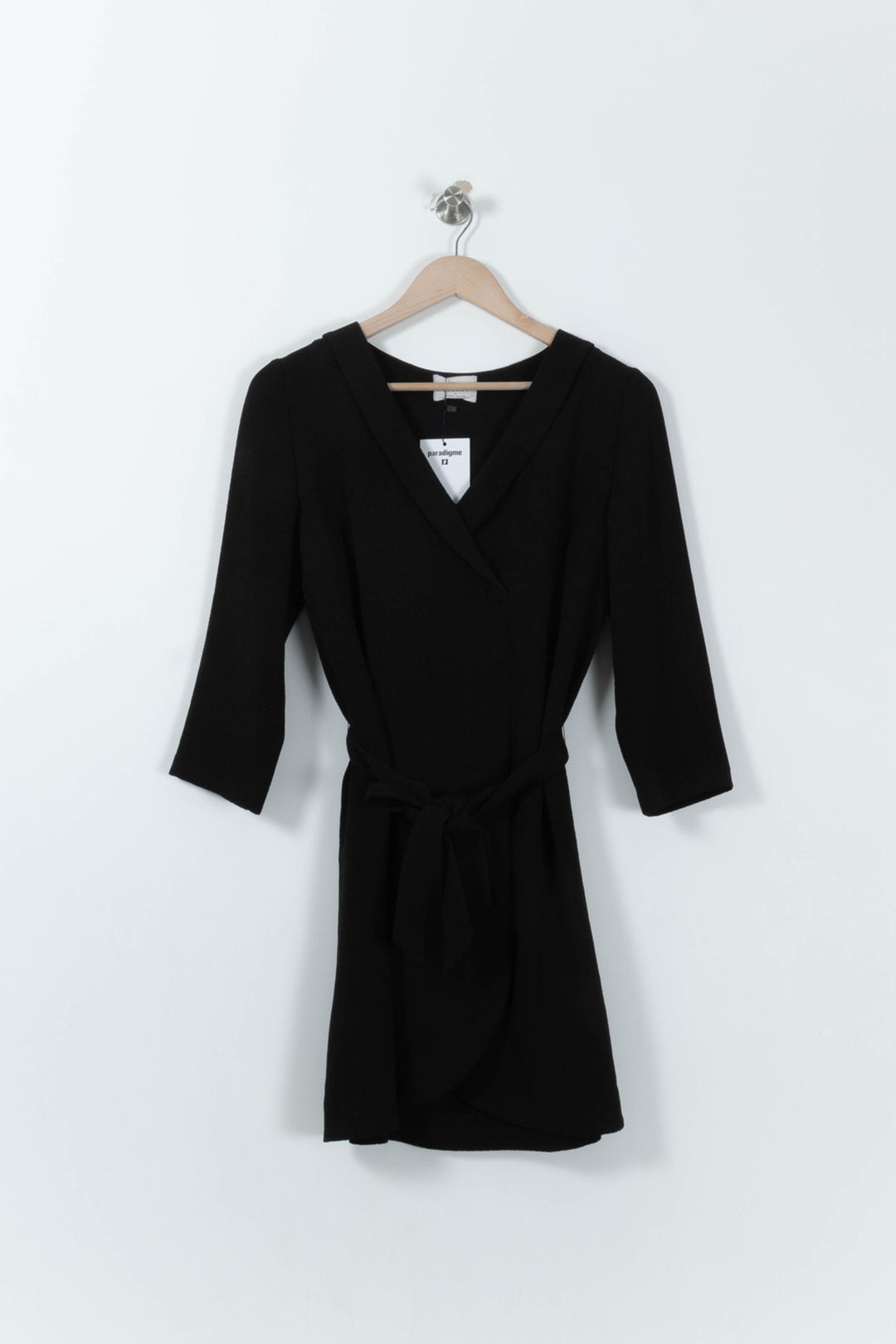 Robe portefeuille noire - Taille M/38 de la marque Sézane | PARAD27035 - Vendu par Paradigme - Image 2