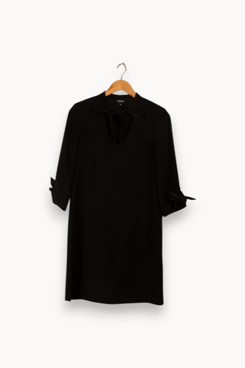 Robe noire de la marque Caroll | PARAD27491 - Vendu par Paradigme - Image 1