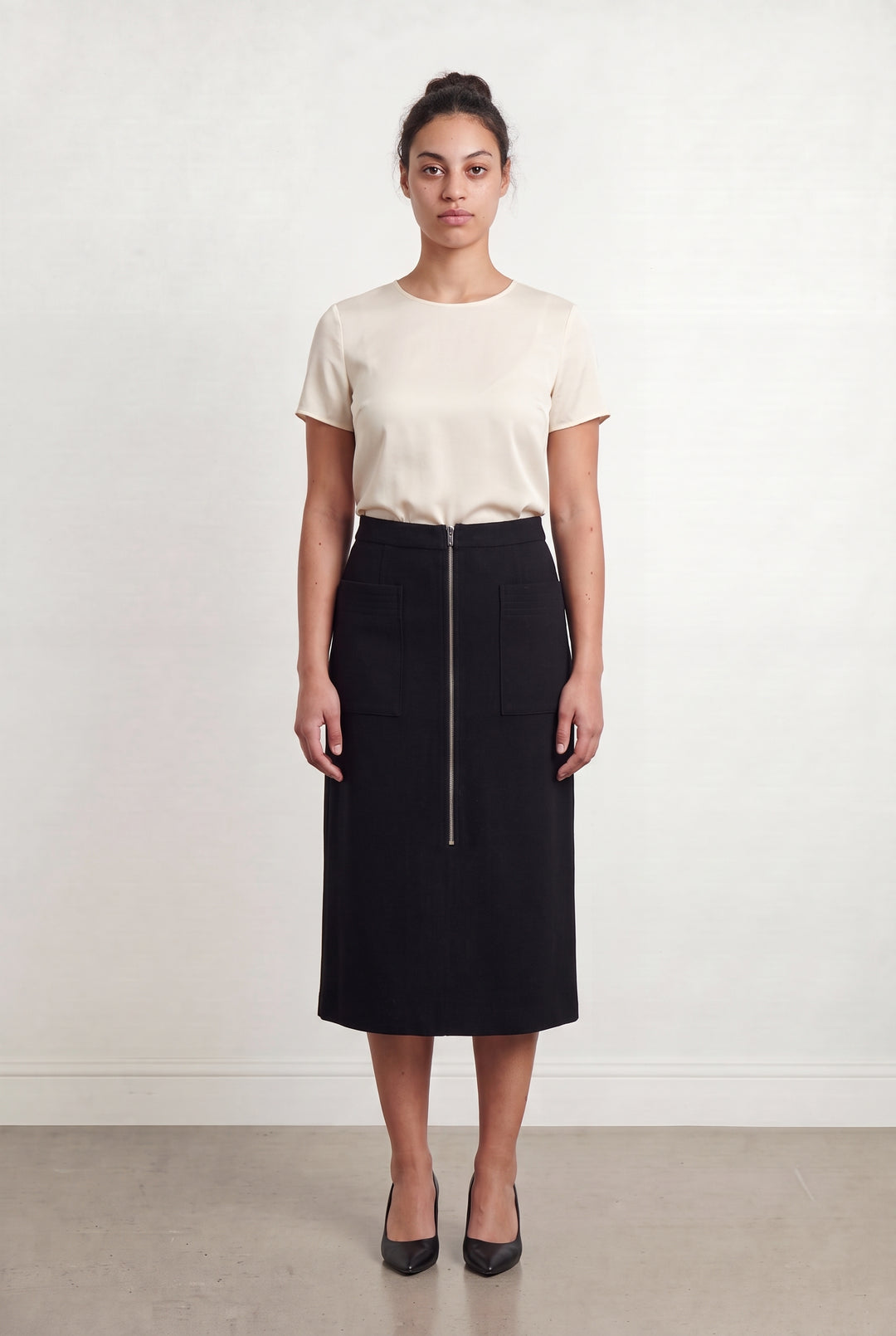 Jupe Courte Noire - Taille L/40 de la marque Caroll | PARAD28340 - Vendu par Paradigme - Image 1