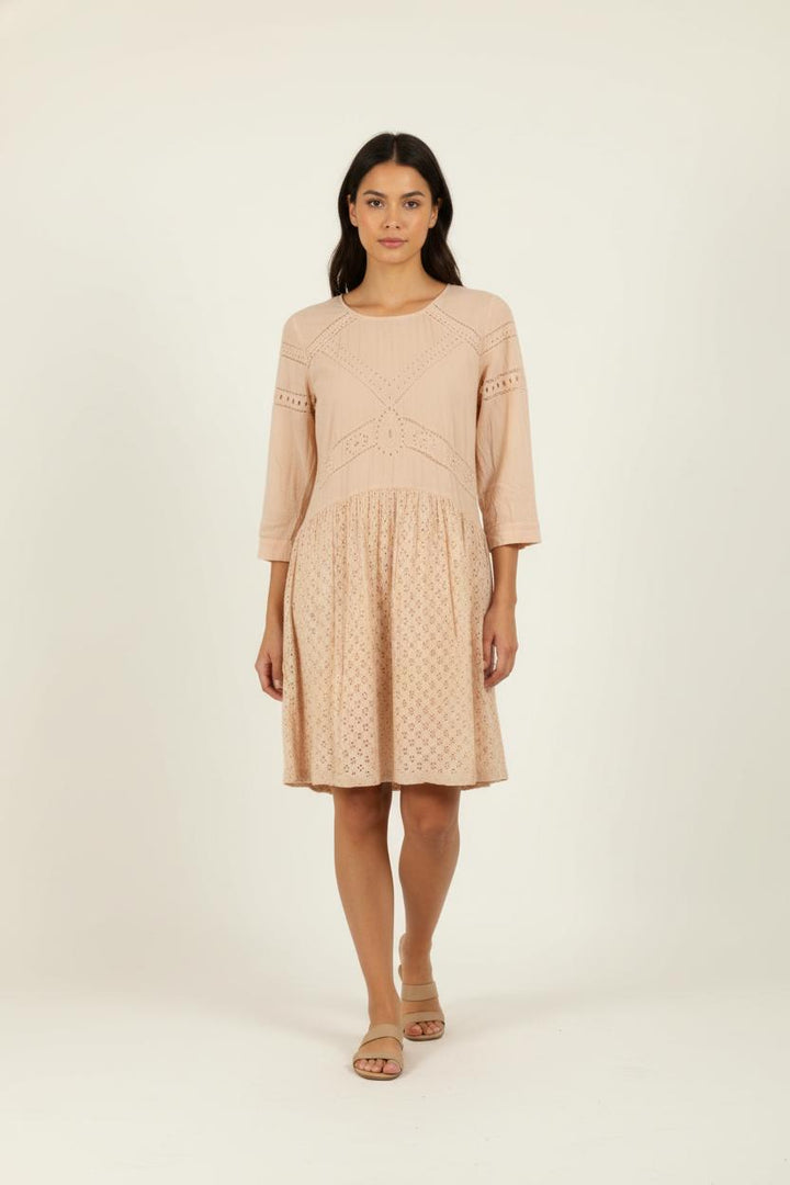 Robe rose en dentelle - Taille S/36