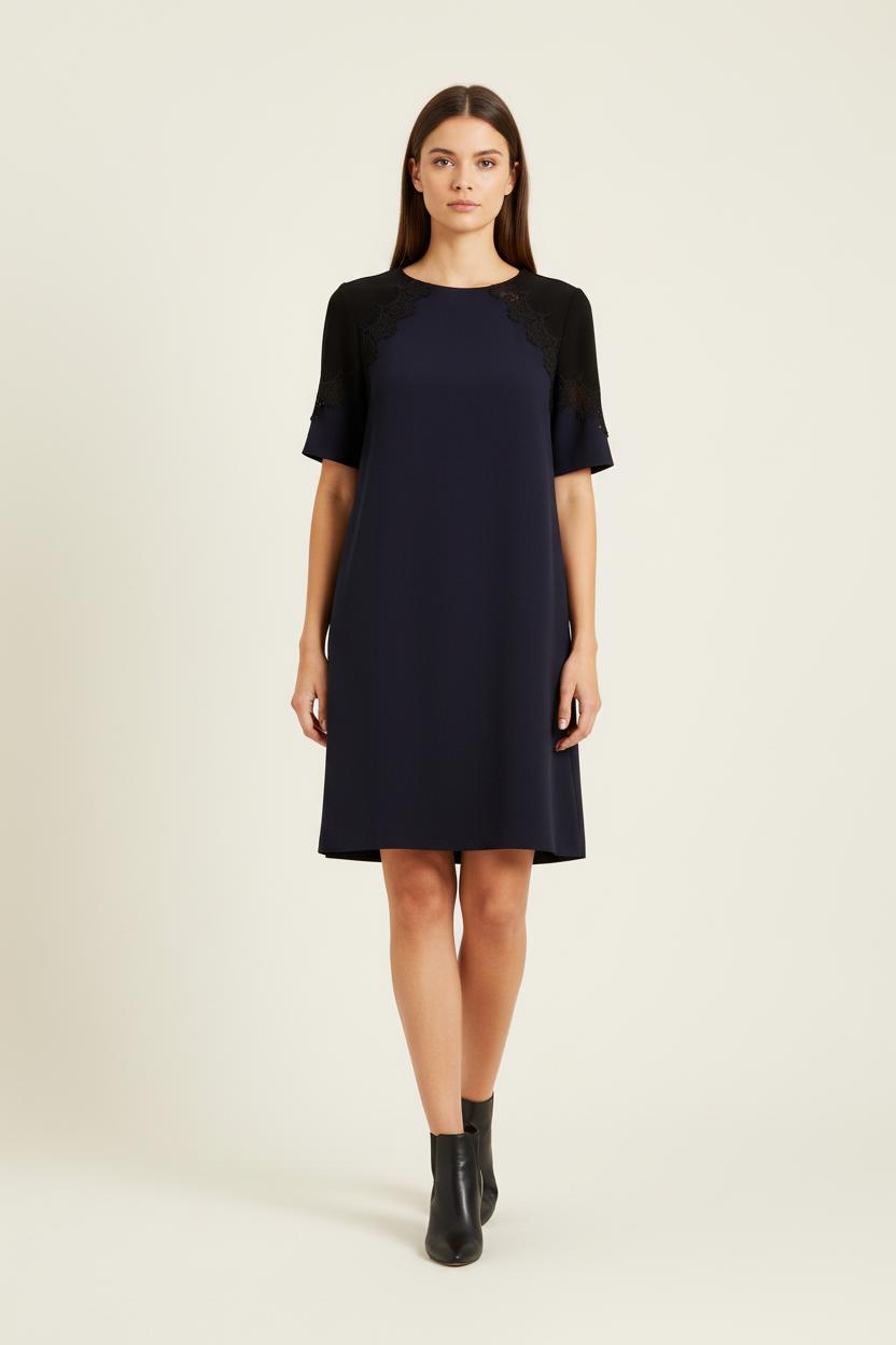 Robe courte bleue avec les épaules et les manches noires - Taille L/40