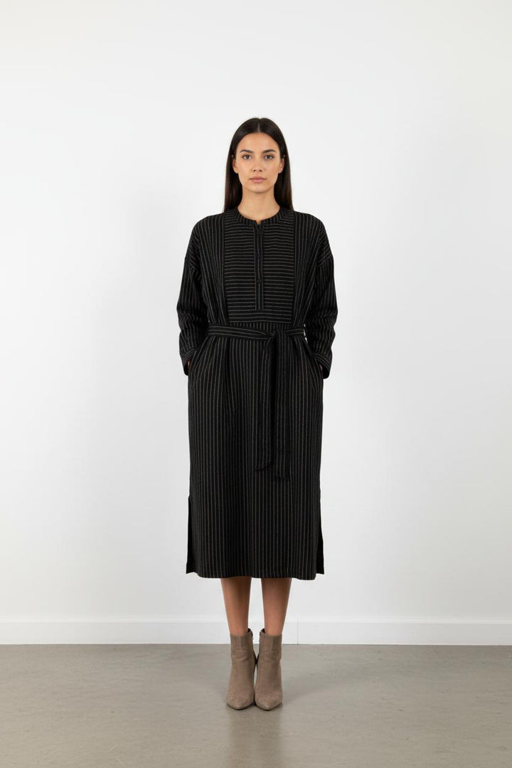 Robe noire rayée - Taille M/38