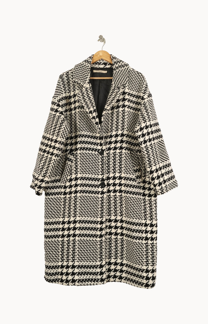 Manteau Noir et Blanc - Taille S/36 de la marque La Fée Maraboutée | PARAD35036 - Vendu par Paradigme - Image 2
