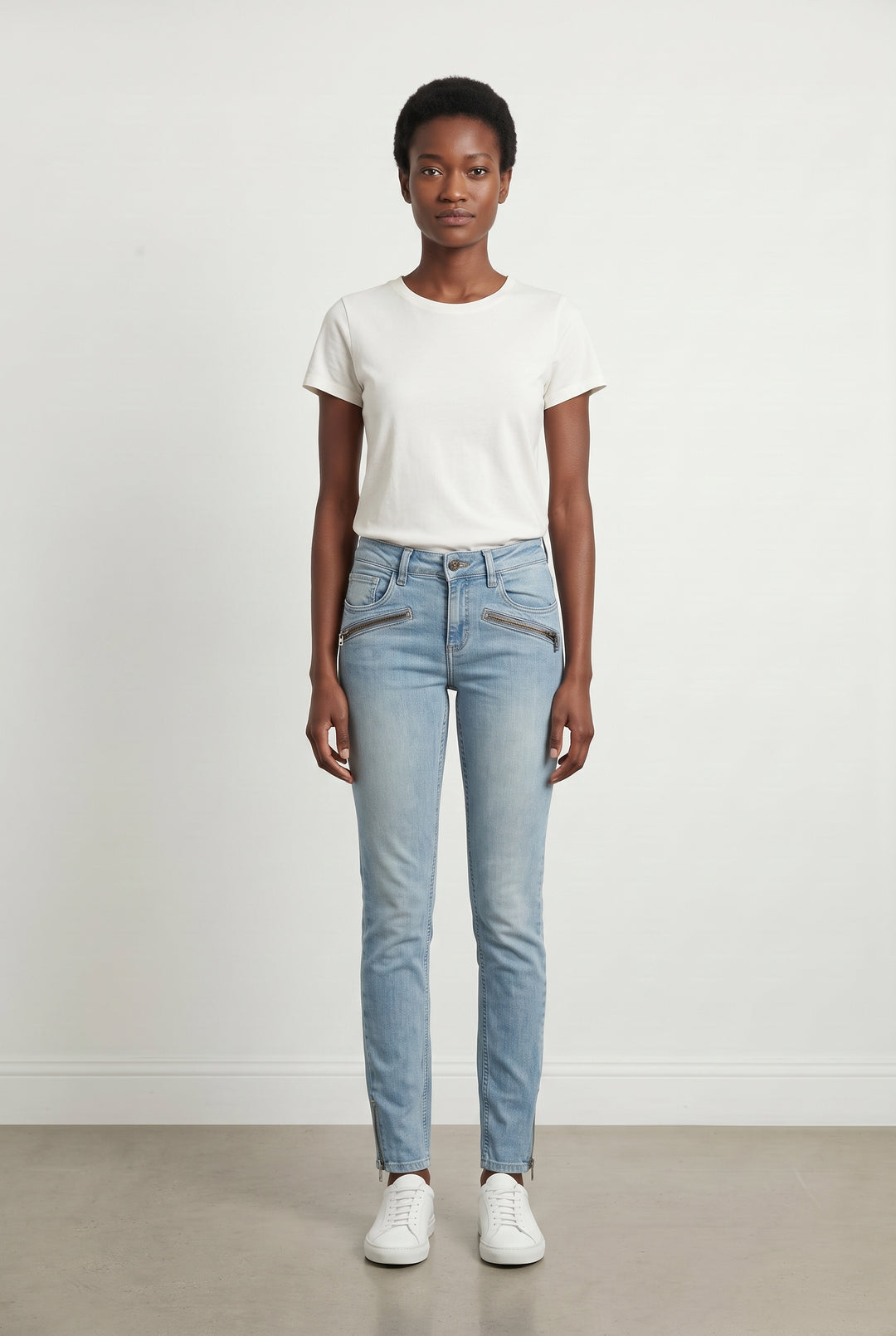 Jean Slim Bleu - Taille XS/34 de la marque Sandro | PARAD38008 - Vendu par Paradigme - Image 1
