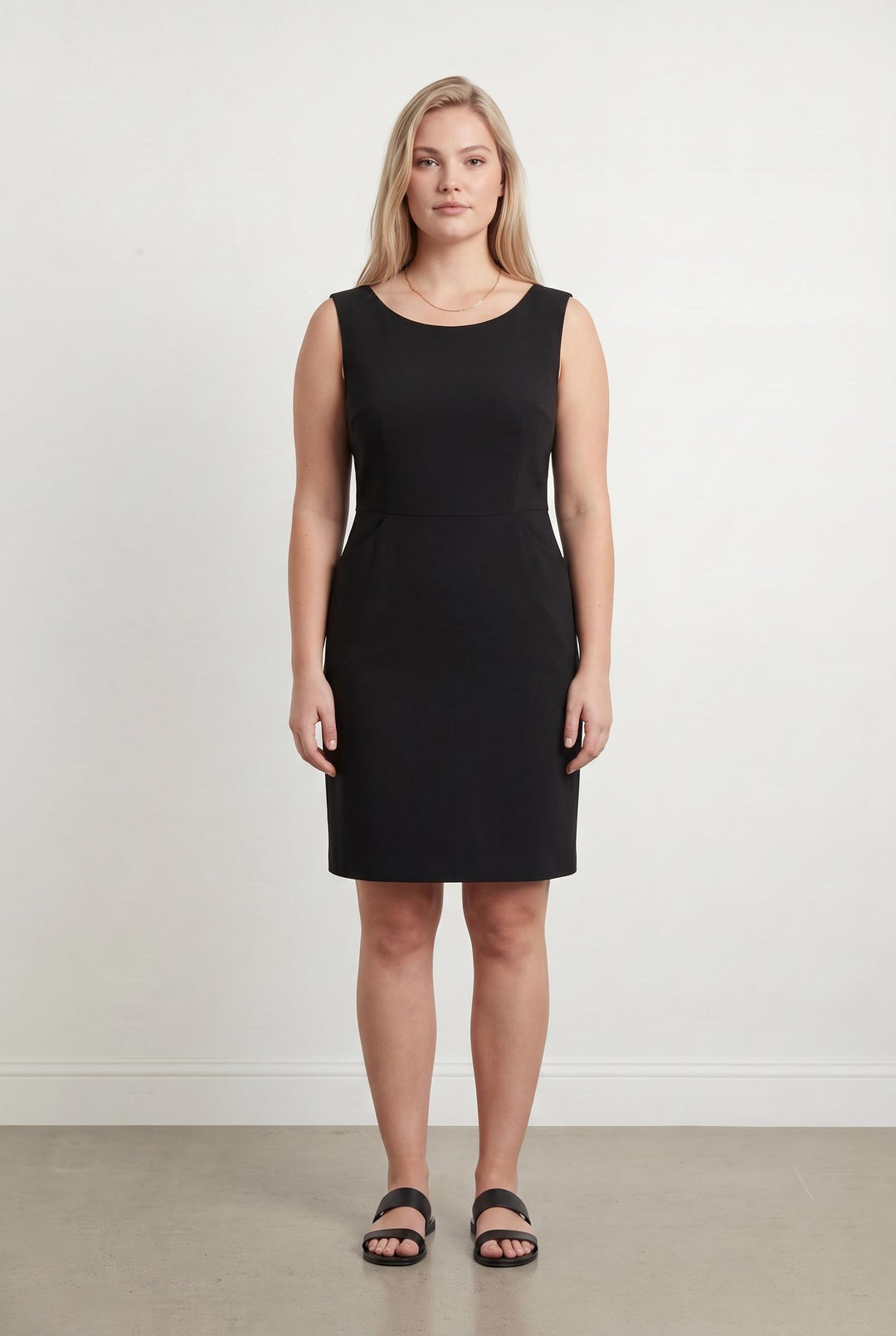 Robe Sans Manches Noire - Taille XL/42 de la marque Agnès b. | PARAD38143 - Vendu par Paradigme - Image 1